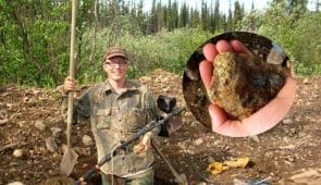Le développement de l'usine de traitement du minerai d'or