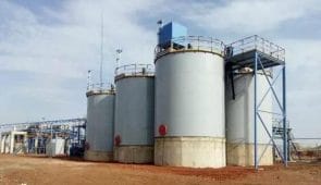 Proceso de extracción de oro mediante lodos de carbón