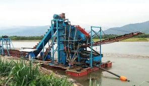 Équipement de traitement de l'or en milieu aquatique - Drague d'extraction de l'or